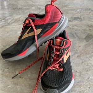Brooks Cascadia 14 Trail Runner